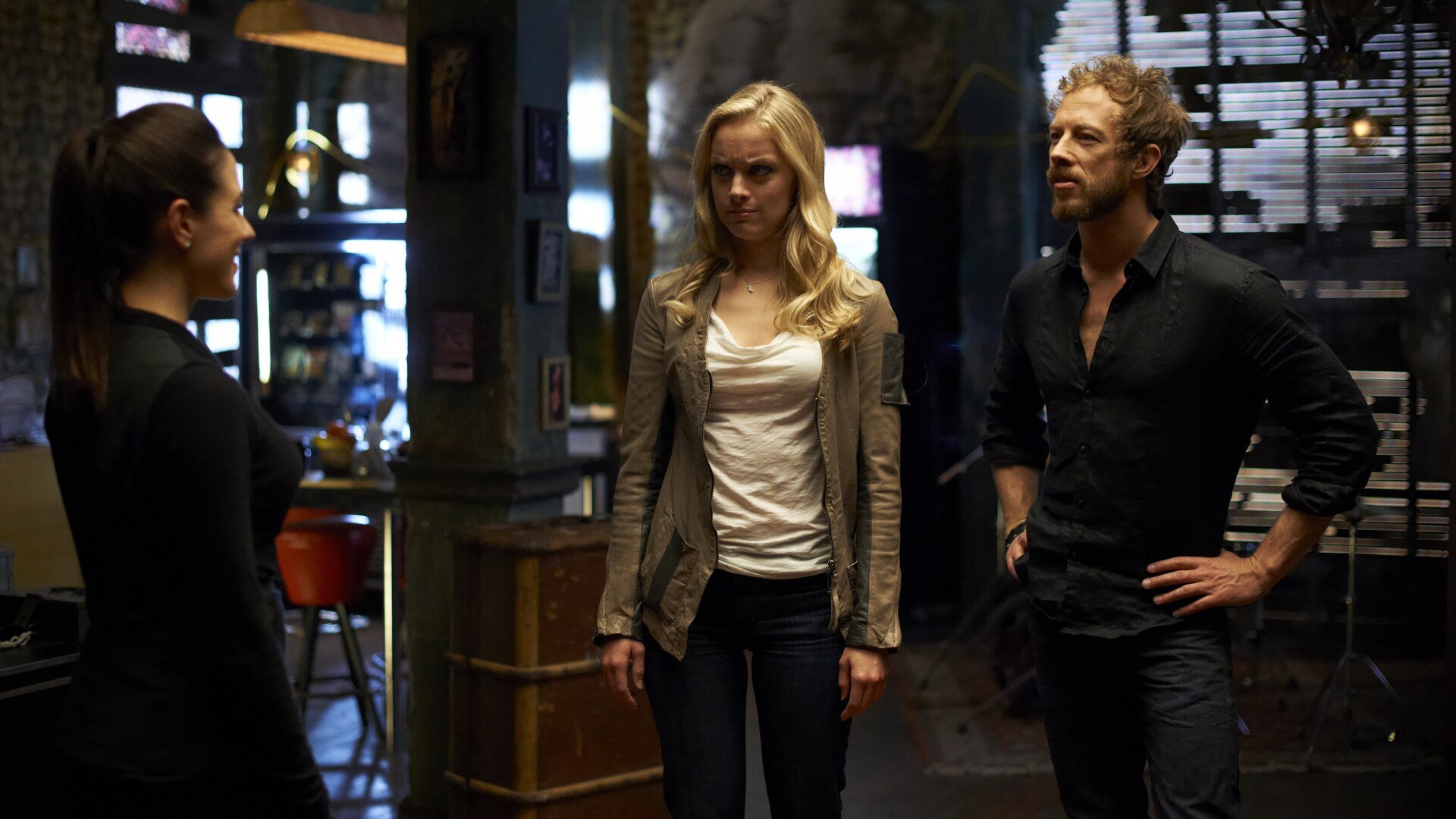 stream lost girl season 3