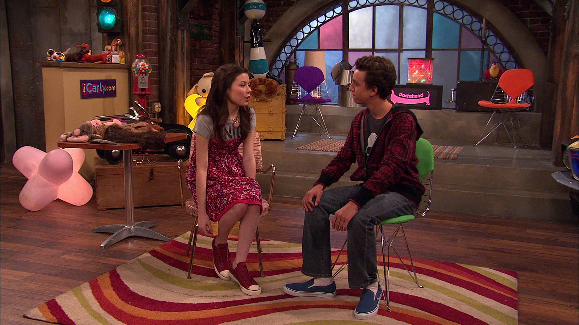 Watch iCarly Online - Stream Full Episodes